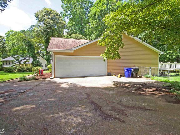 5th image of 130 Hillsdale Ct