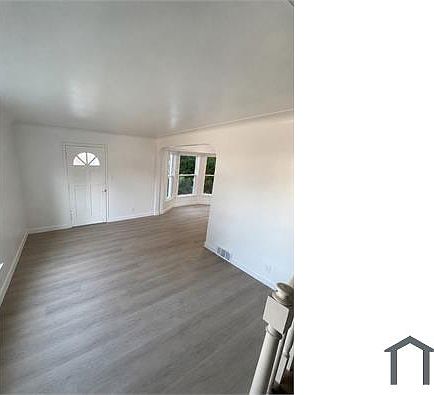 5th image of 21748 Moross Rd