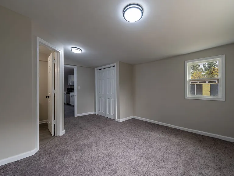 1001 S Layton Ave — Photo 17