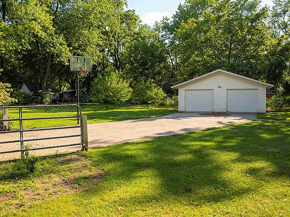 5th image of 25218 California Ct
