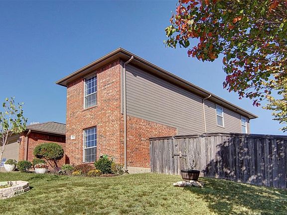 3rd image of 9312 Marie Ct