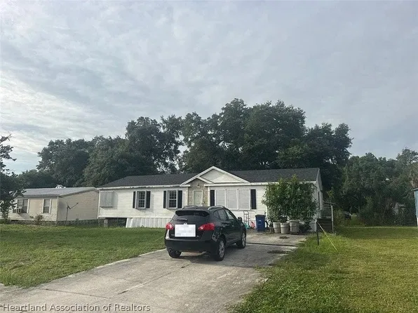 2490 Brownell Ct, North Fort Myers, FL 33917