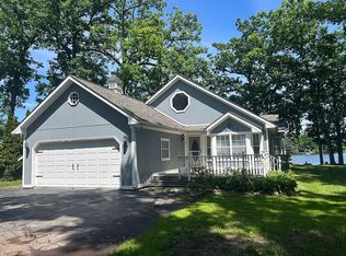 8954 Patrick Dr, Davisburg, MI 48350