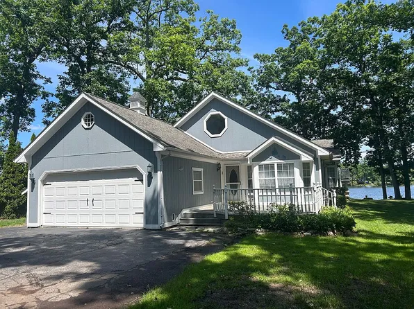 8954 Patrick Dr, Davisburg, MI 48350