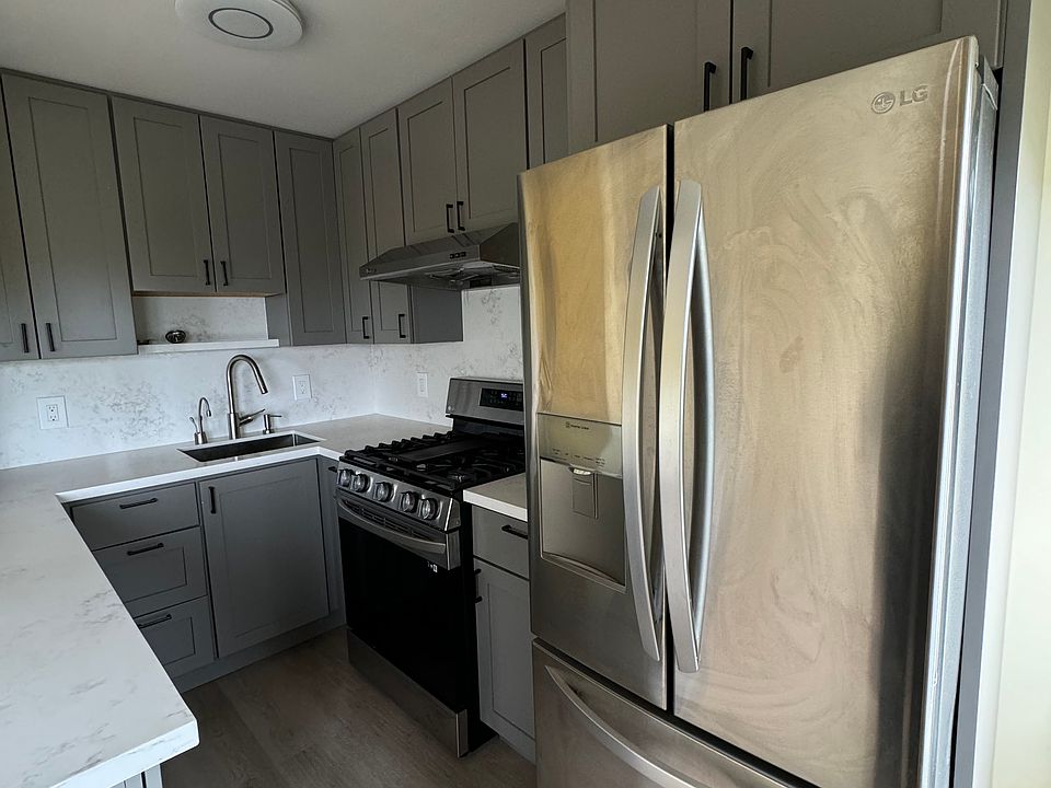 1st image of 2410 San Mateo St APT 9