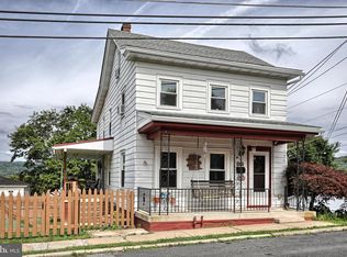 233 N Wayne St, Orwigsburg, PA 17961