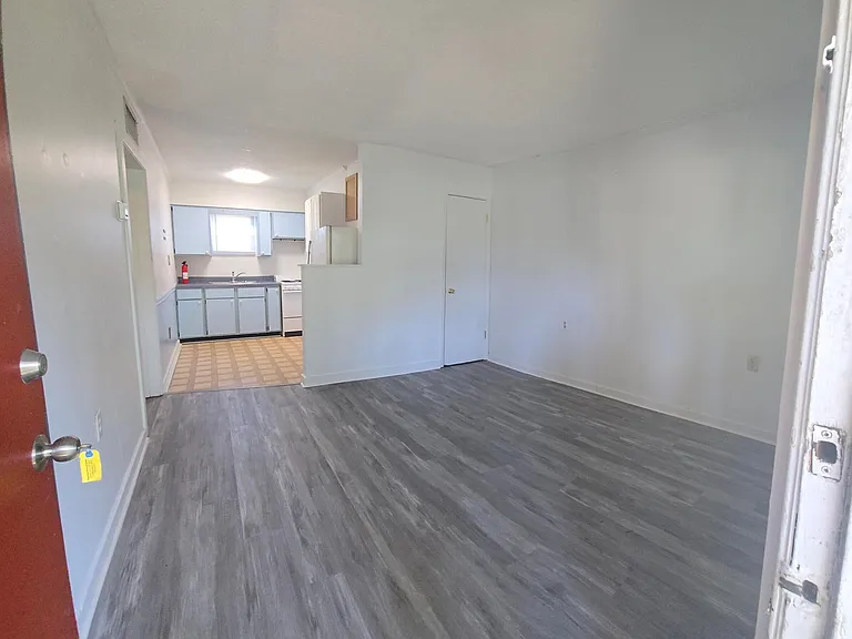 551 E Miracle Strip Pkwy #7 — Photo 8