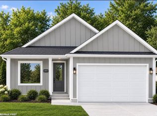 71 Smith St, Mount Clemens, MI 48043
