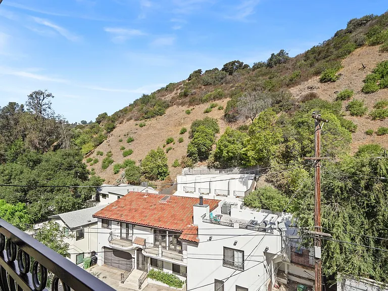 9842 Portola Dr — Photo 43