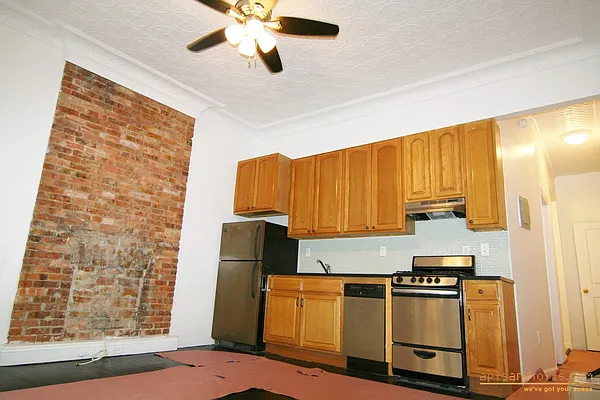 Rented by aptsandlofts.com | media 37