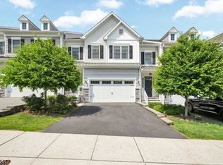 6 Hickory Ct, Cedar Grove, NJ 07009