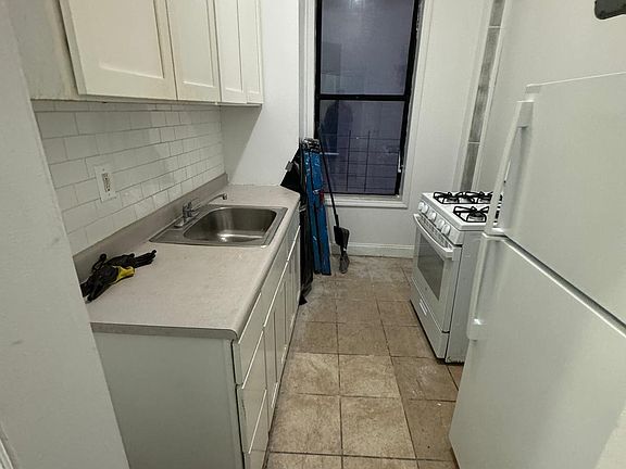 4th image of 200 W 149th St #3