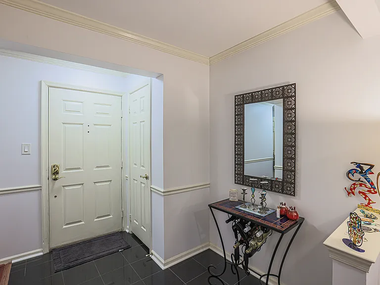 5715 Brewer House Cir #201 — Photo 4