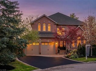 1729 Riverbend Ct, Mississauga, ON L5M5J1