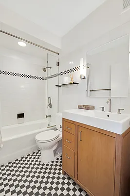 Rented by Corcoran | media 11