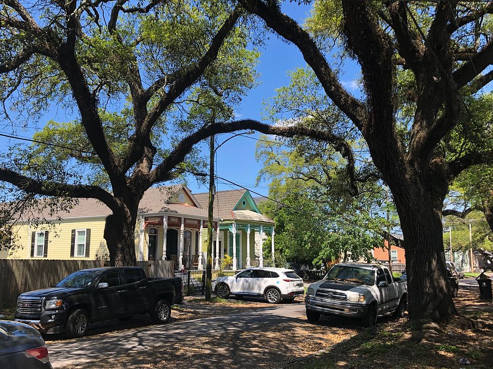 Beautiful oak lined Dorgenois Street