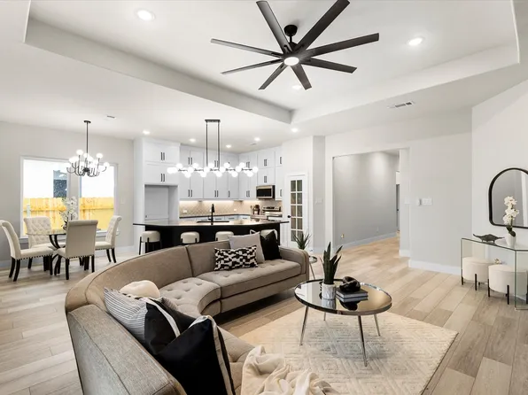 1905 Dillard St, Fort Worth, TX 76105