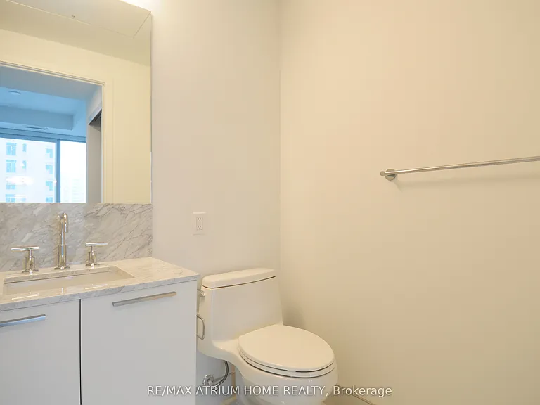 3 Gloucester St #501 — Photo 4