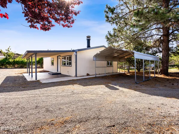 18391 S John Fry Avenue, Peeples Valley, AZ 86332