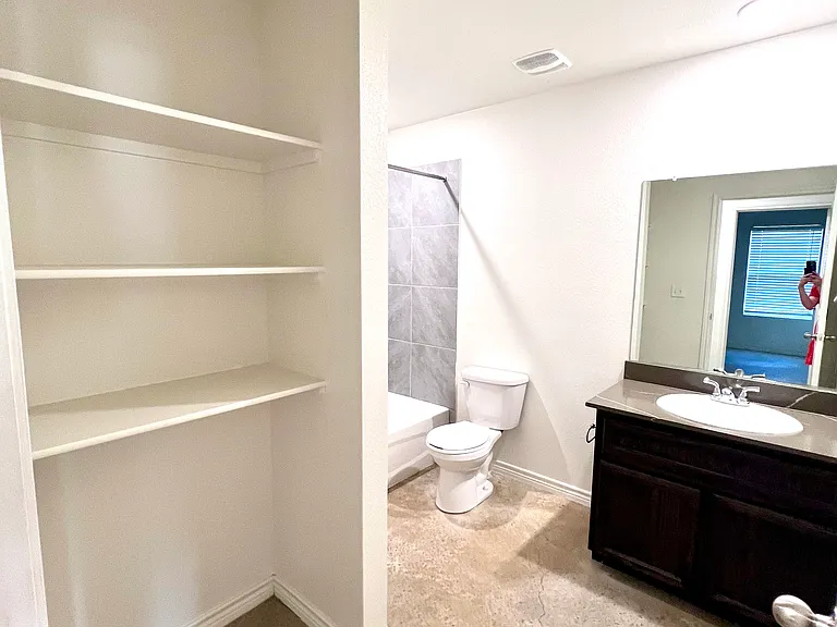 2313 Zanoletti Dr #B — Photo 23