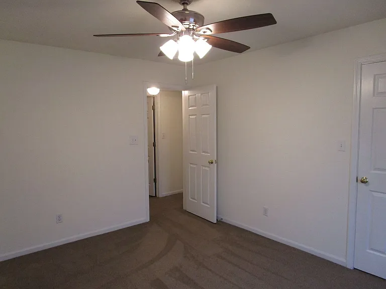 3509-3511 La Mesa Dr. — Photo 9