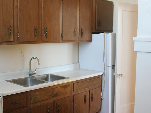 5th image of 130 4th Ave #115