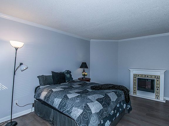 5th image of 1861 Montclair Dr #1878-D