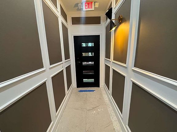 4th image of 192 Halladay St #1