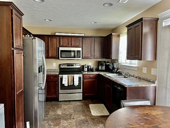 3rd image of 5447 Elkanah Ct