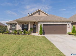 120 Elledge Farm Dr, Hazel Green, AL 35750