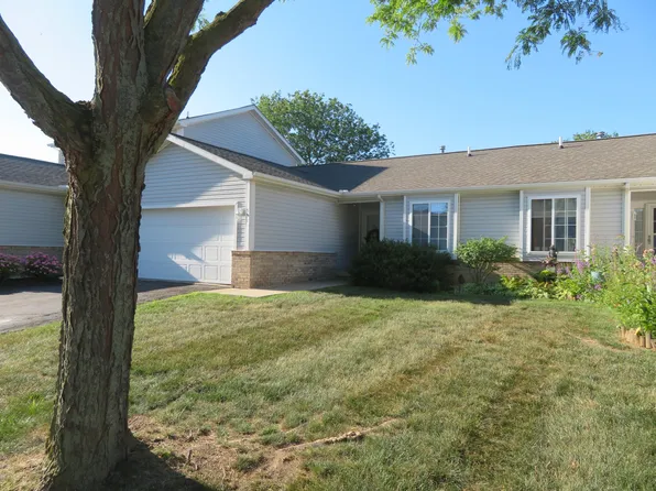 551 River Pointe Ct, Milan, MI 48160