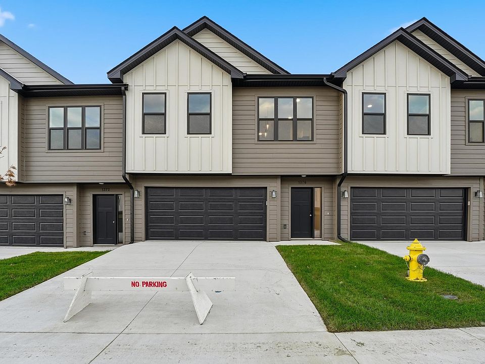 1st image of 1376 Meadow Rose Pl