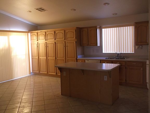 4th image of 963 Menands Ave
