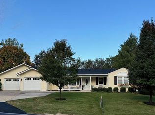 2512 W 3rd St, Coal Valley, IL