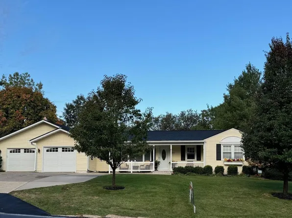 2512 W 3rd St, Coal Valley, IL 61240