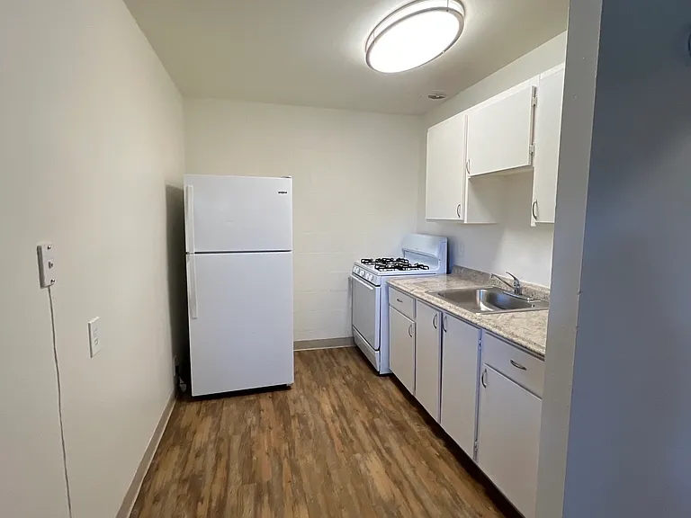 Hayden Square Apartments — Photo 10