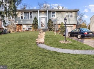 427 Valley Run Dr, Cherry Hill, NJ 08002