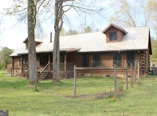 512 E Valley Rd NE, Rydal, GA 30171