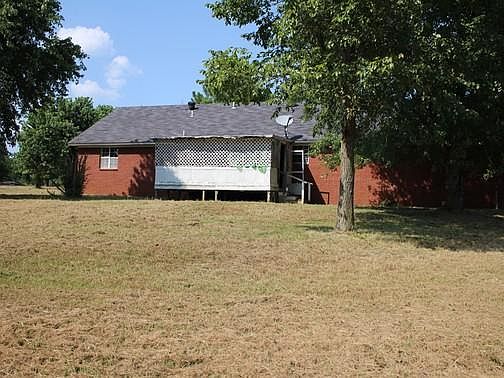 2nd image of 8 Cedar Ln