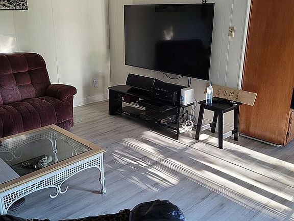 4th image of 5901 Lubbock Ave