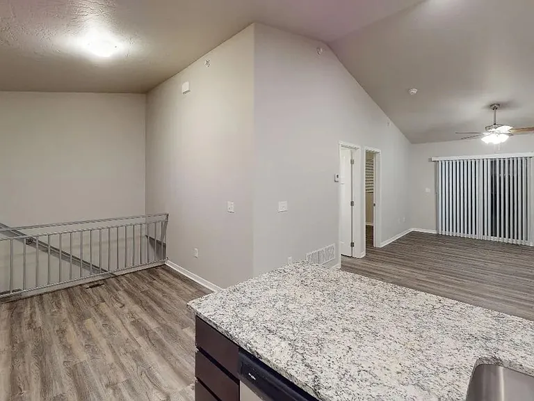 466 Constitution Blvd — Photo 10