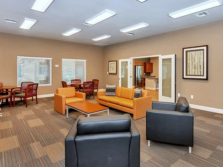 Copper Cove Apartments — Photo 13