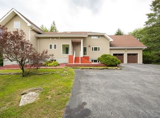 303 Freedom Rd, Pleasant valley, NY 12569