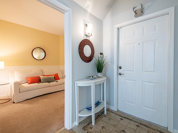 5th image of 300 Uno Lago Drive #301