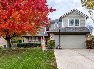 6236 Valleyview Dr, Fishers, IN 46038