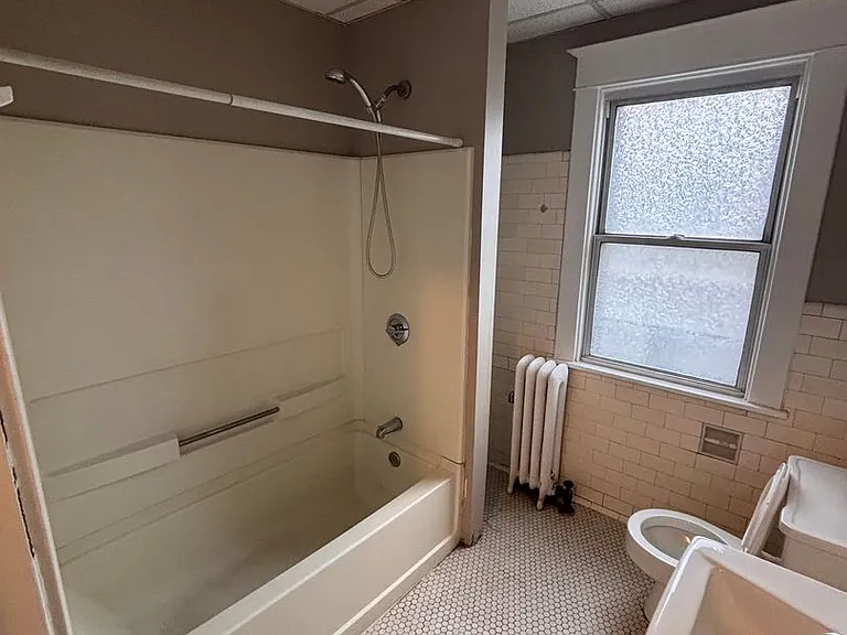1558 Elmwood Ave — Photo 7