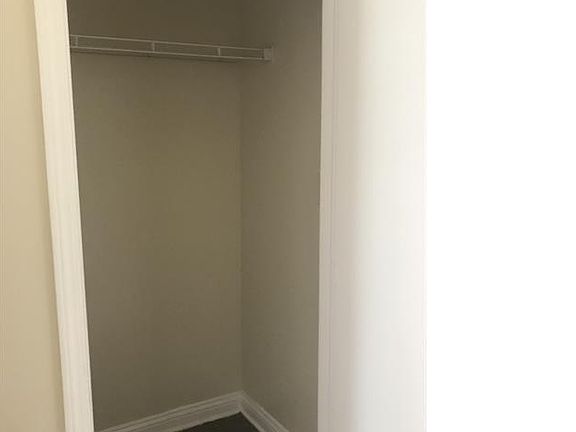 4th image of 5250 S King Dr #3