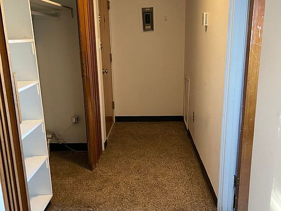 4th image of 434 Eureka Ave #B