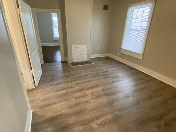 4th image of 3207 Lawson St