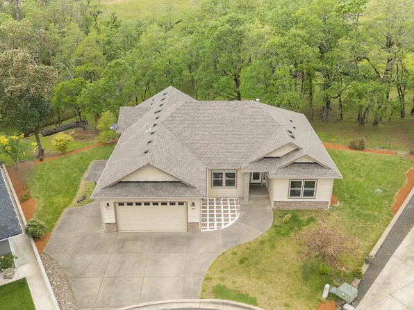 725 Slazenger Ct, Sutherlin, OR 97479